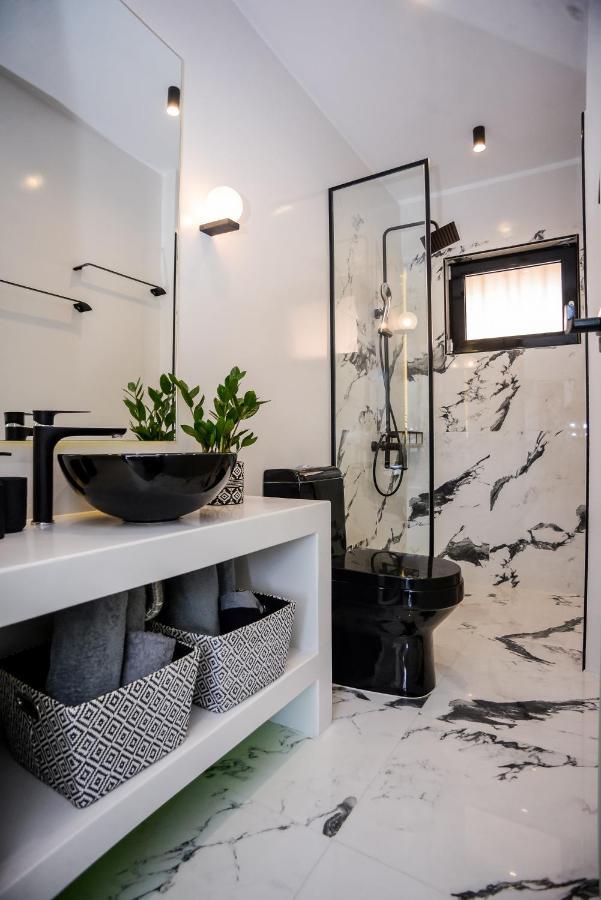 A & B Minimal Suite With Sea View In Argostoli Exterior foto